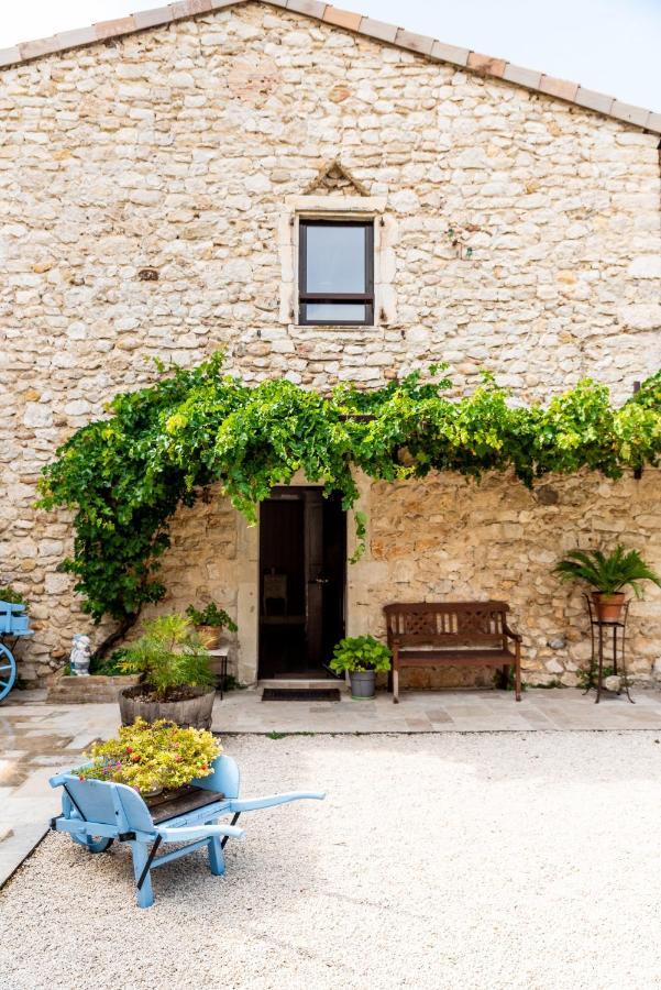 Hotel Le Trésor des Templiers Malataverne Exterior foto